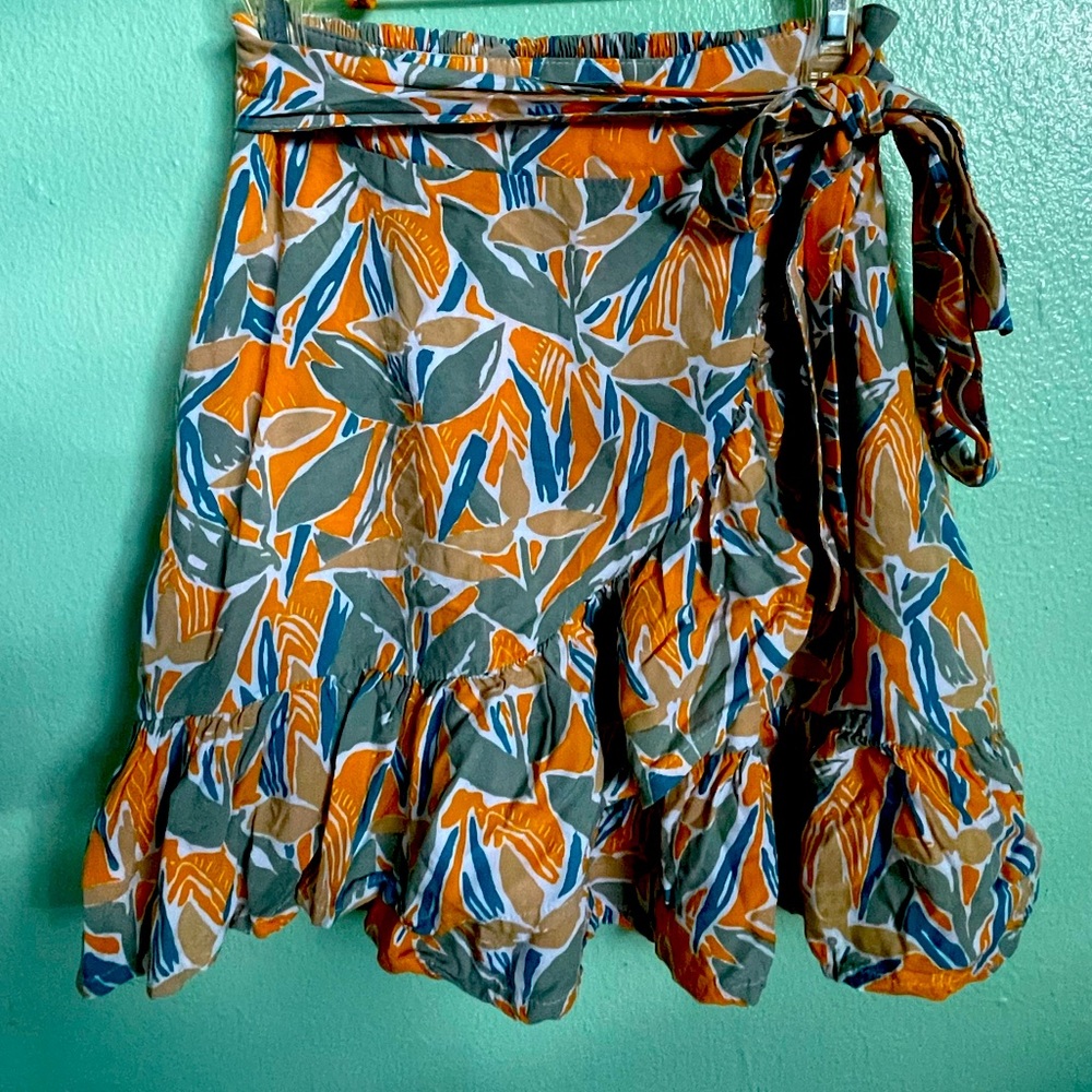 Tropical pattern high waisted “wrap skirt”